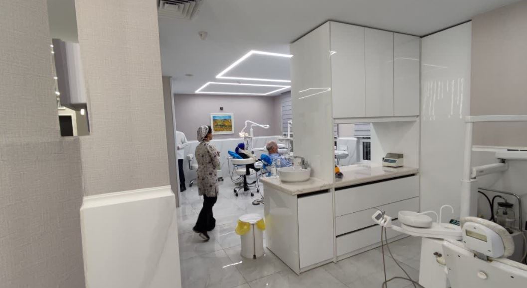 از دندان‌درد تا درمان: چه زمانی باید به دندانپزشک مراجعه کنیم؟